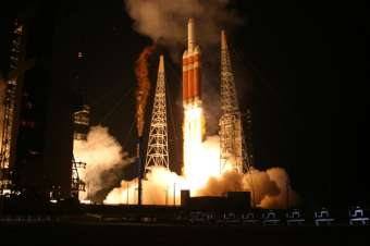 Delta IV Heavy launch; Credit: Ben Cooper, SpaceflightNow