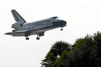Bild: Landung des Spaceshuttles Discovery; Credit: ChrisMiller/SpaceflightNow