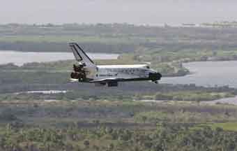 Bild: Landung des Spaceshuttles Discovery; Credit: ChrisMiller/SpaceflightNow