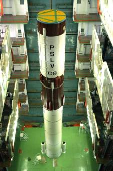 Montage der PSLV Core Only; Credit: ISRO