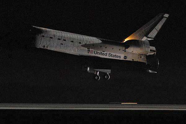 Endeavour Landung, Credit: Steven Clark, Spaceflightnow Endeavour Landung, Credit: Steven Clark, Spaceflightnow