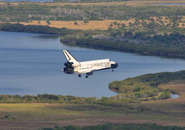 Landung Discovery; Credit: Spaceflightnow, Stephen Clark Landung Discovery; Credit: Spaceflightnow, Stephen Clark