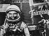 John Glenn mit der Kapsel Friendship 7