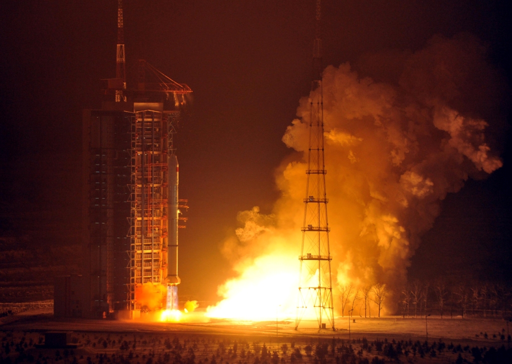 Langer Marsch 2C mit YaoGan 13 Credit: Xinhua Langer Marsch 2C