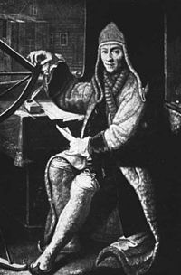 Maximilian Hell in Samikleidung während Transitbeobachtung in Lappland; Quelle: Wikipedia