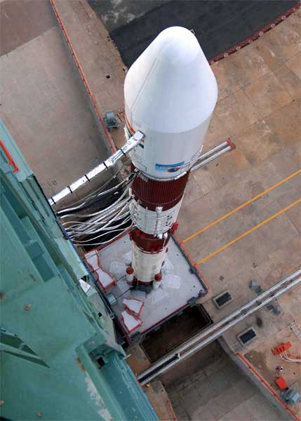 PSLV wird vorbereitet; Credit: ISRO PSLV wird vorbereitet; Credit: ISRO