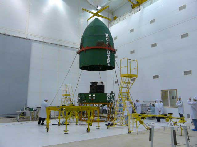 Satelliten werden vorbereitet; Credit: SSC Satelliten werden vorbereitet; Credit: SSC